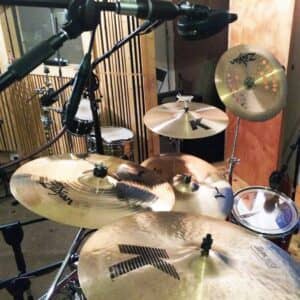 Cymbals on drum kit